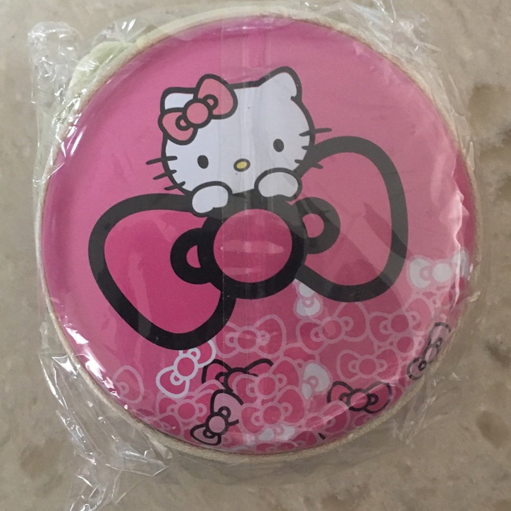 Hello kitty coin purse